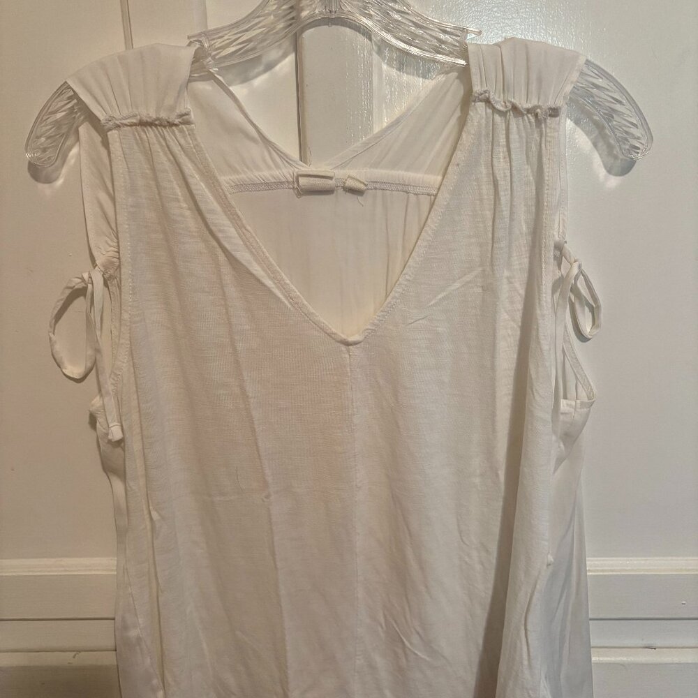 XS Petite Gap White Tank Top